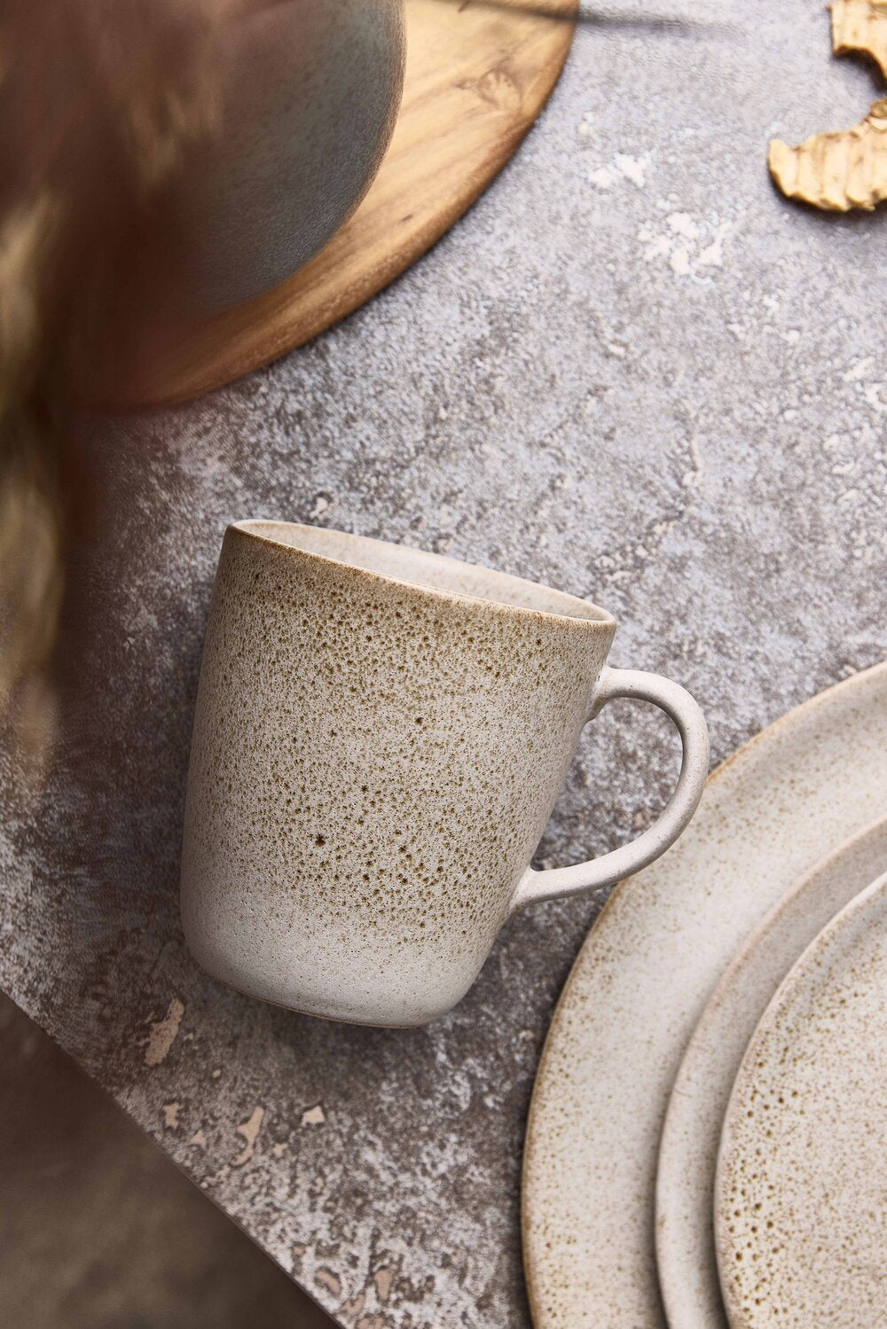 Krus med hank, Sandy Beige - 35 cl.